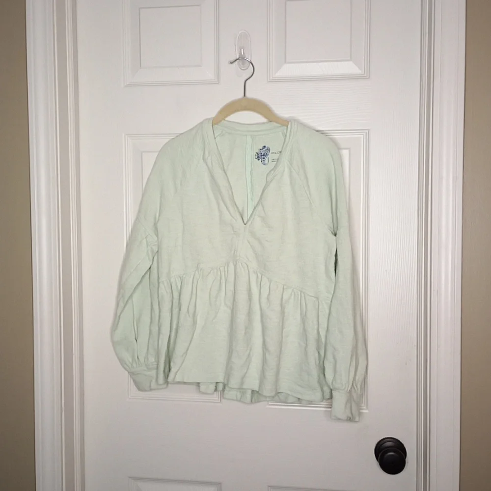 Anthropologie Pilcro Long Sleeve Baby Doll Top Sz. Small Mint Green - Picture 2 of 8